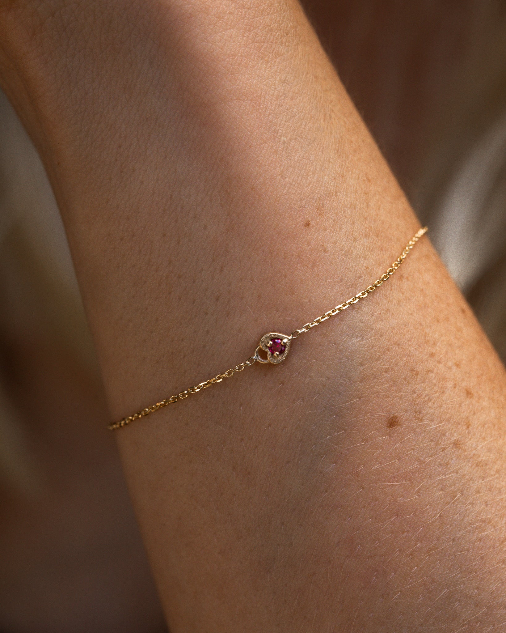 Eos Bracelet Ruby Solid Gold