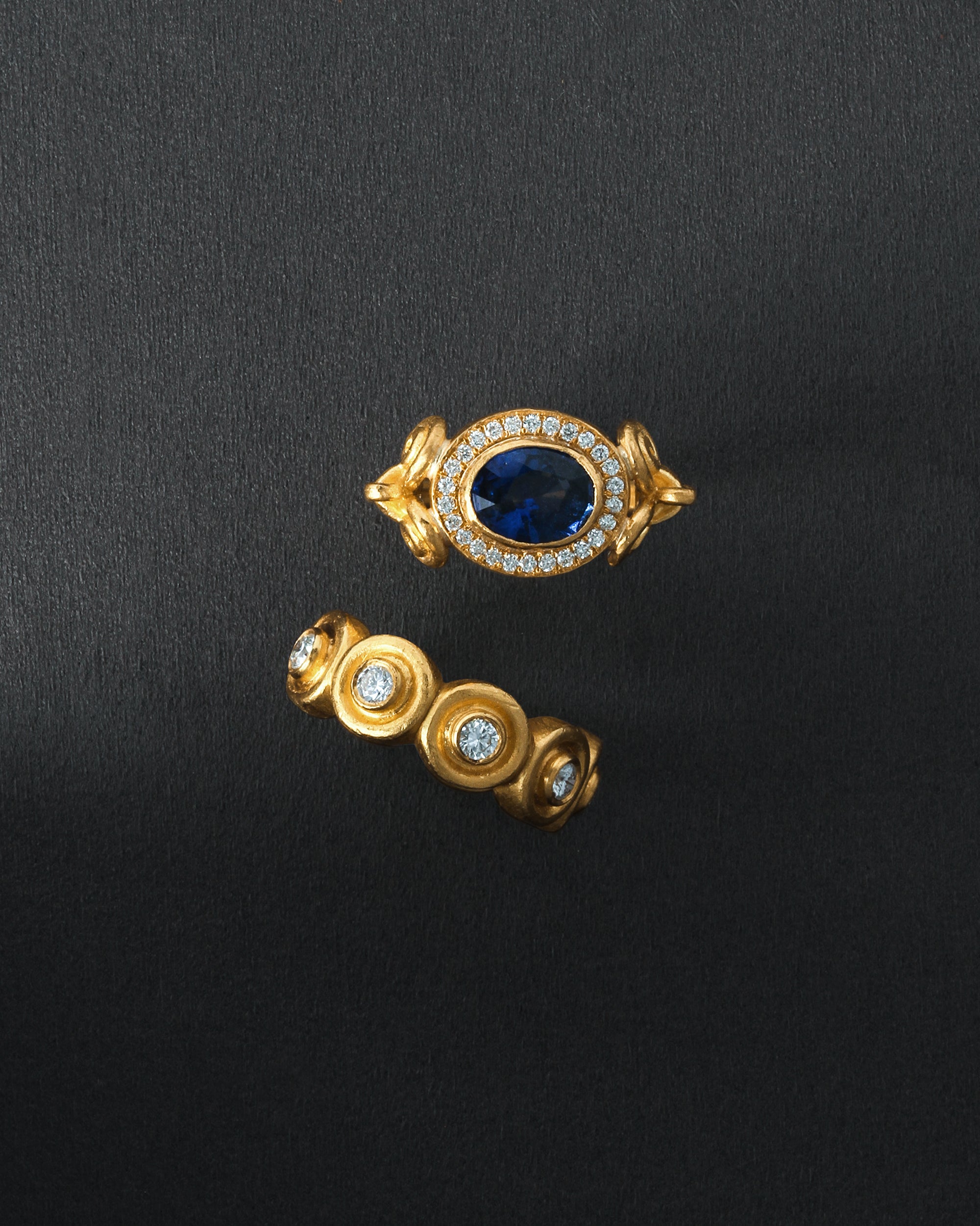 Aelia Halo Ring Sapphire Diamond Solid Gold