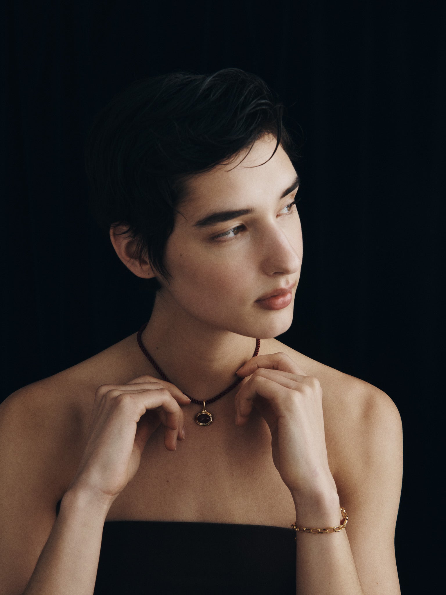 Vega Necklace Gold Vermeil, worn