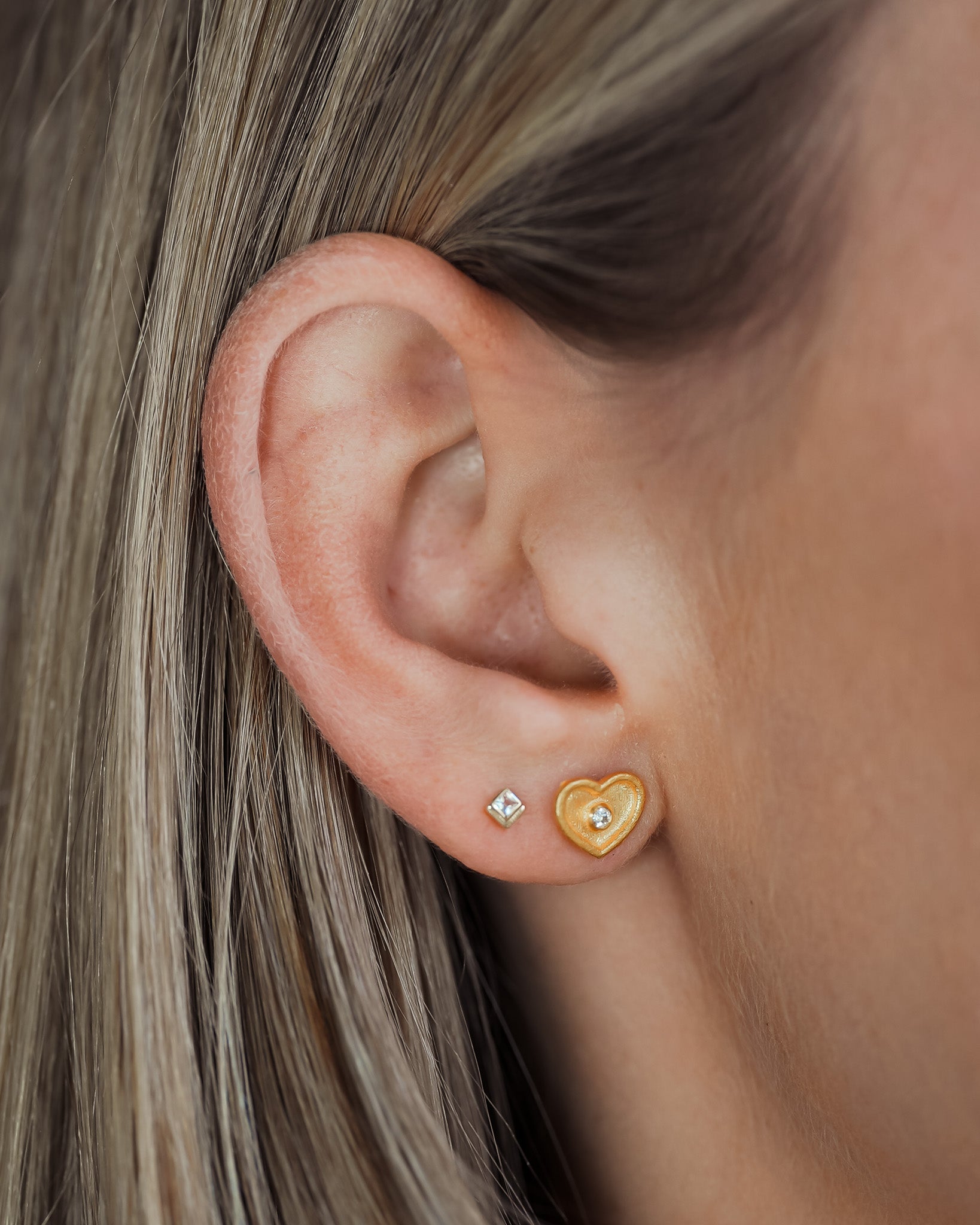 Tala Studs Heart Diamond Solid Gold