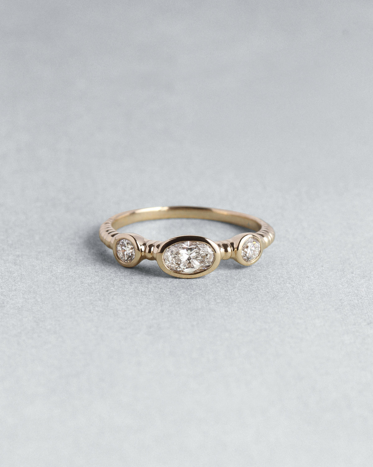 Wren Diamond Trilogy Ring Solid Gold, flatlay