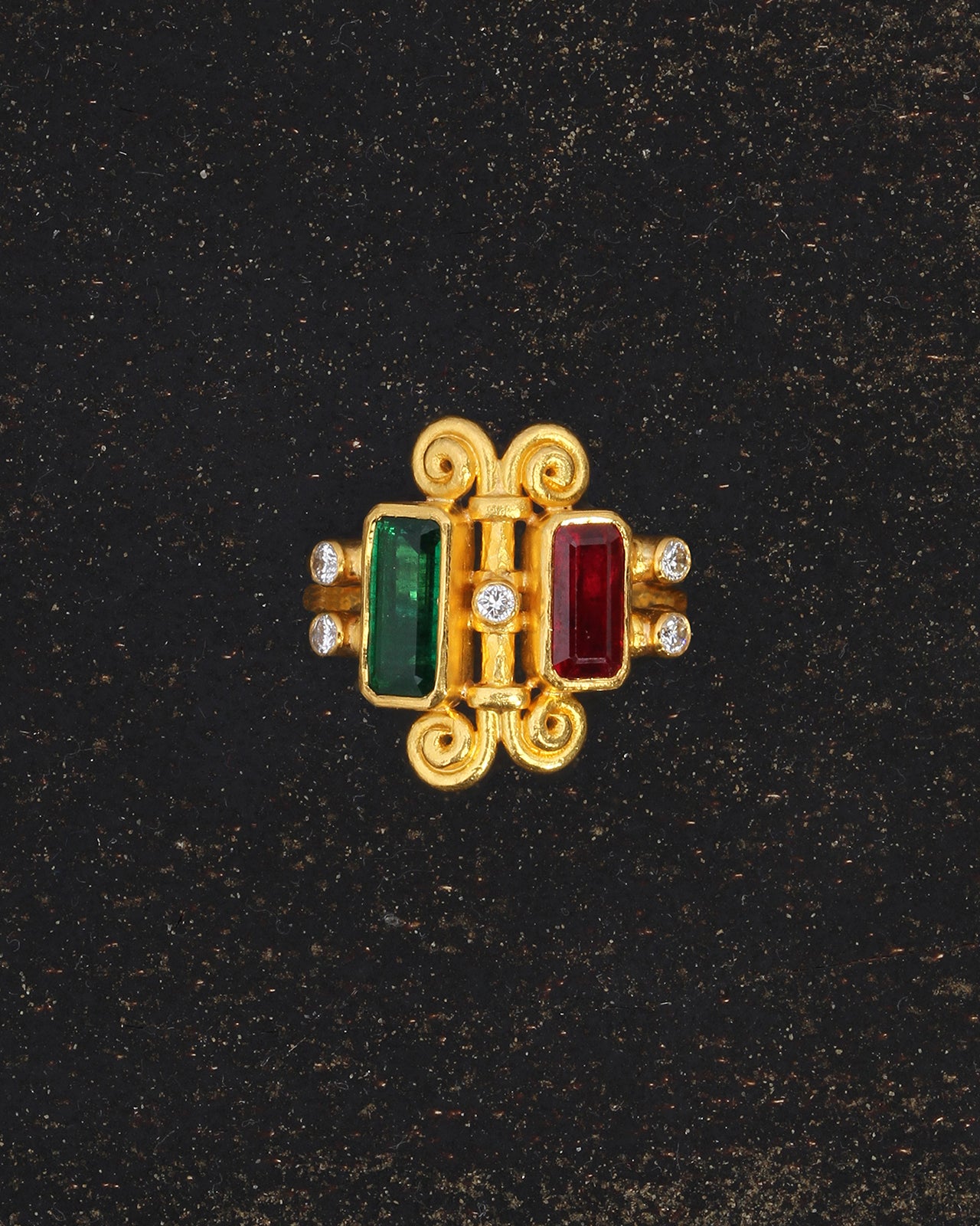 Temple of the Sun Aelia Ring Solid Gold