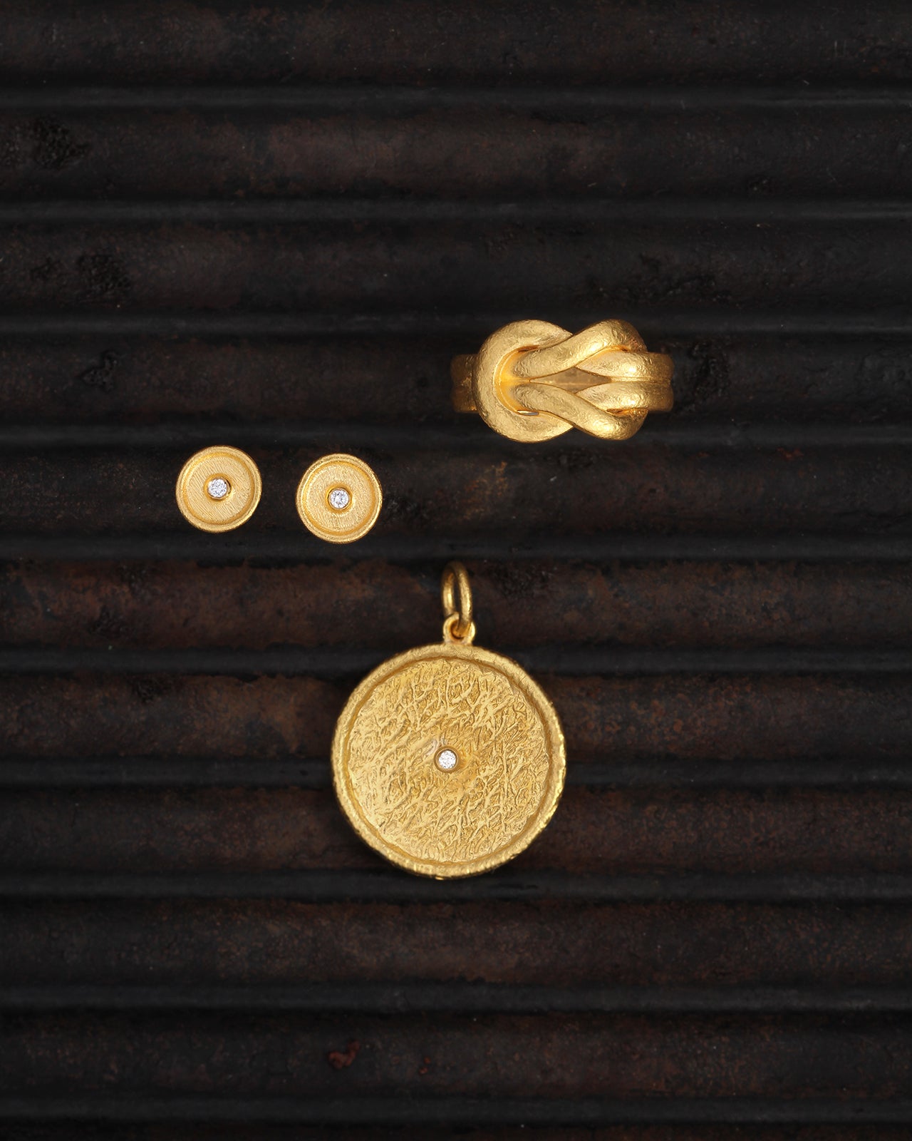 Temple of the Sun Airla Ring Solid Gold