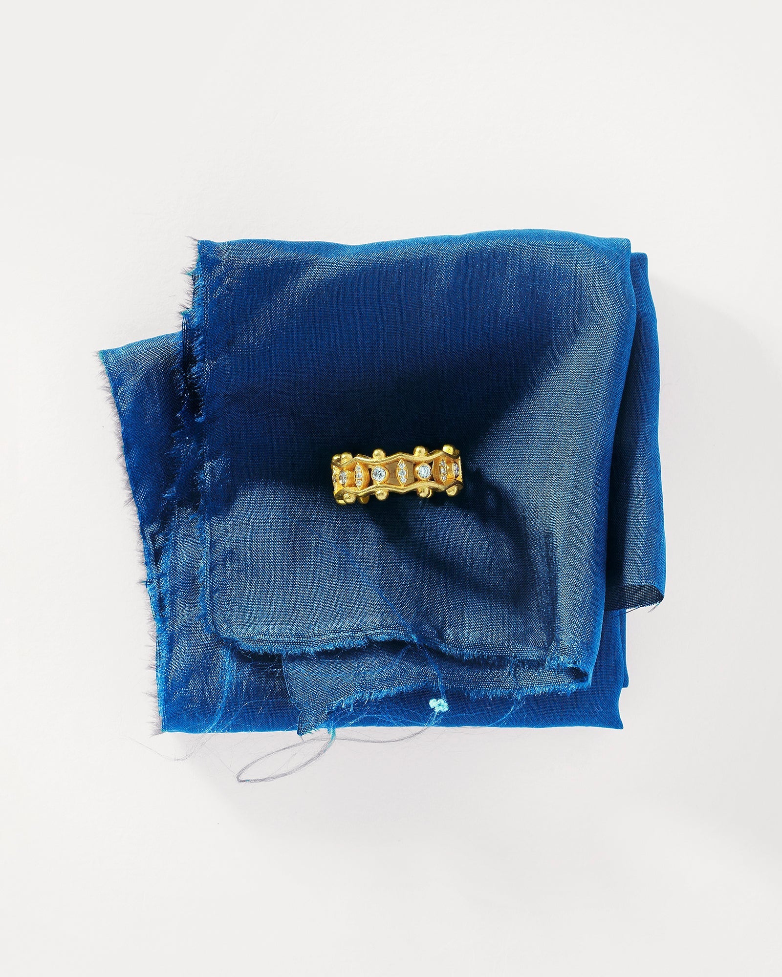 Temple of the Sun Cadence Ring Solid Gold