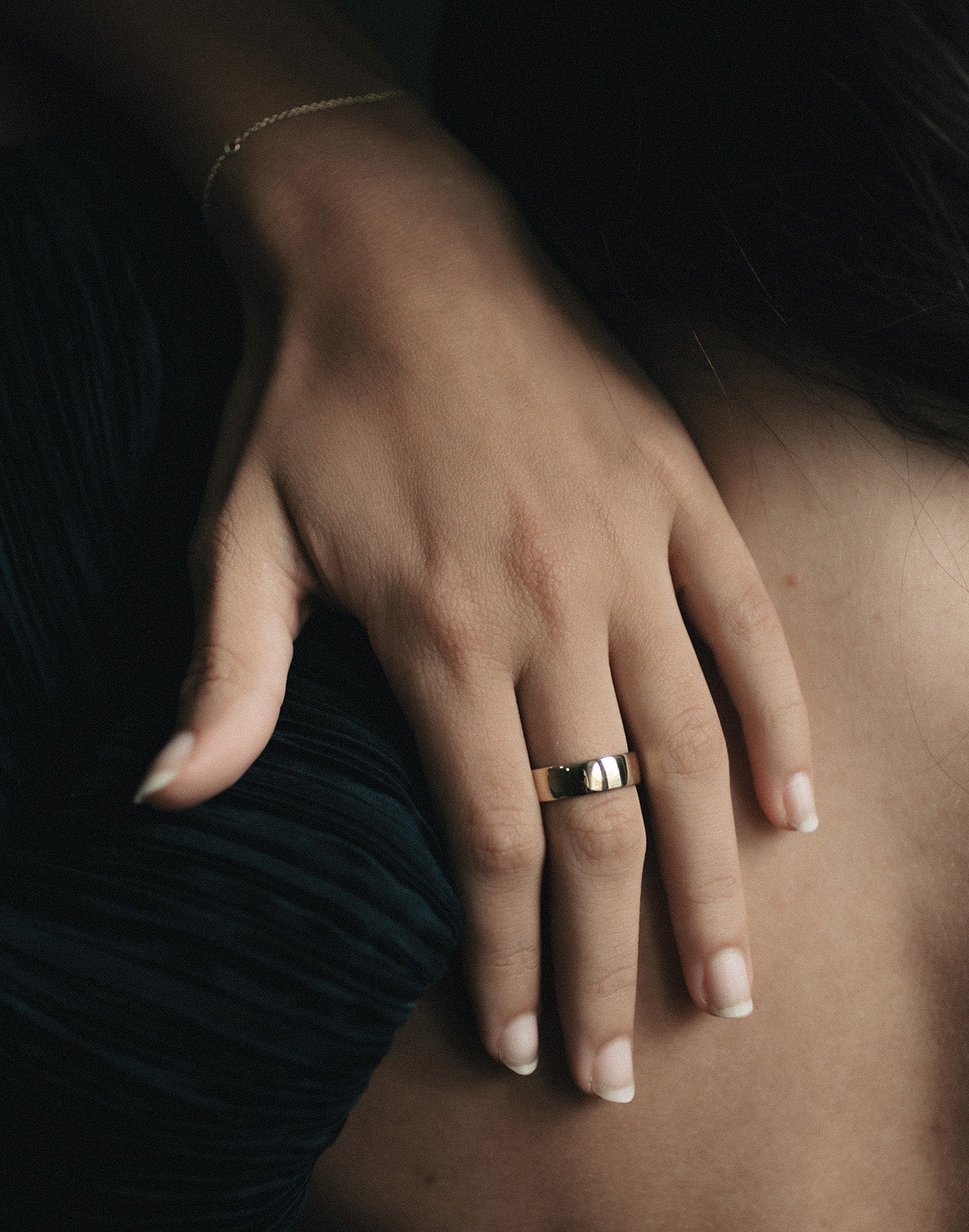 Temple of the Sun Chevron 6mm Polished Ring Solid Gold