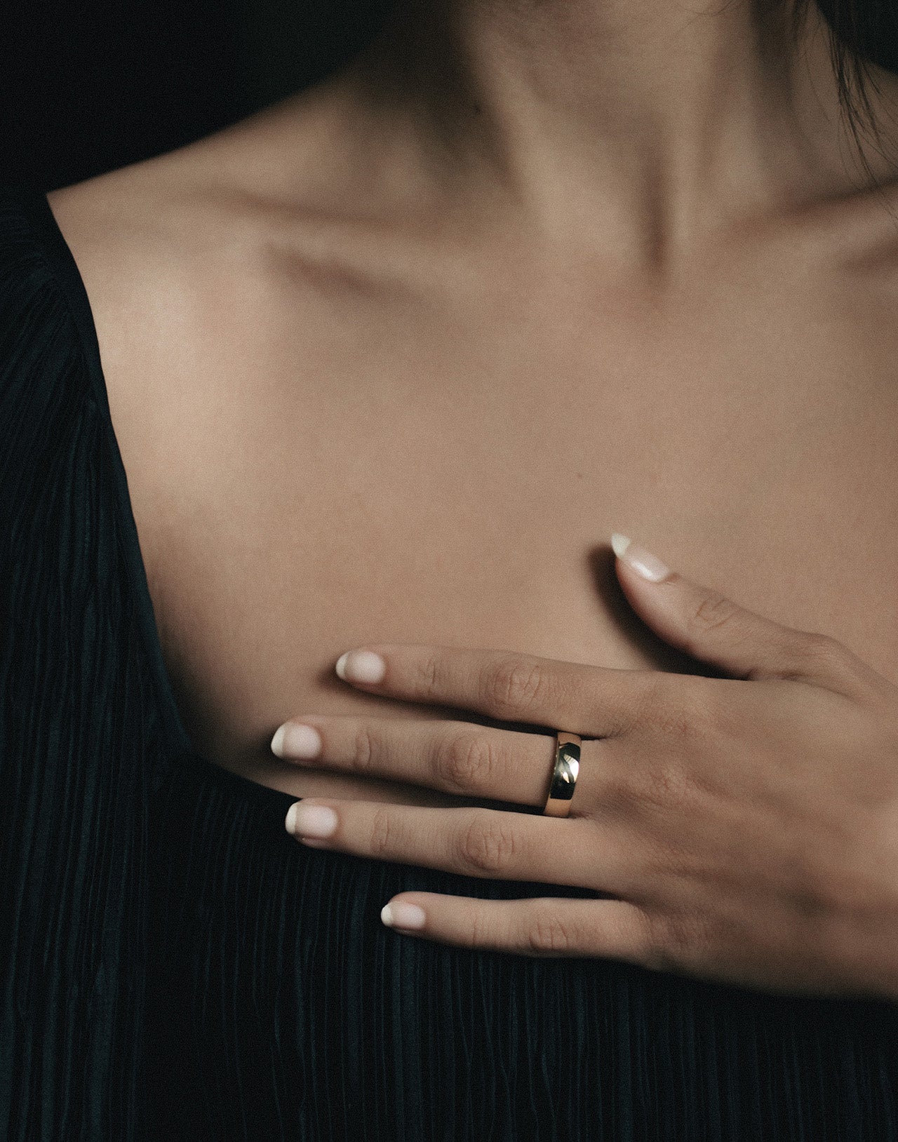 Temple of the Sun Chevron 6mm Polished Ring Solid Gold