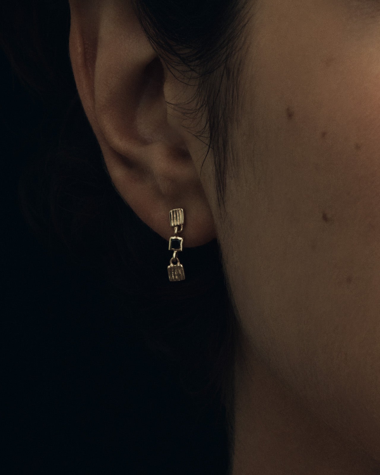 Temple of the Sun Dell Earrings Solid Gold