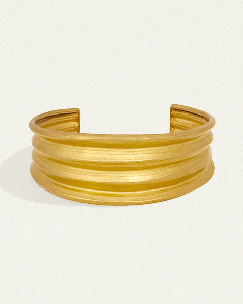 Solid cuff store