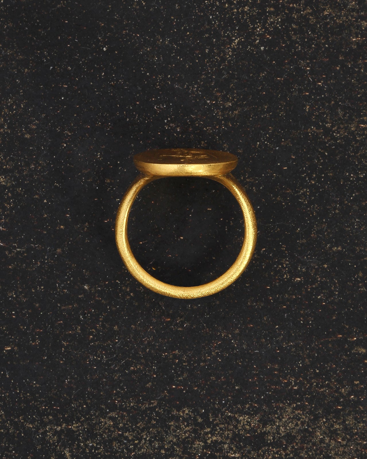 Temple of the Sun Heritage Ring Hermes Solid Gold