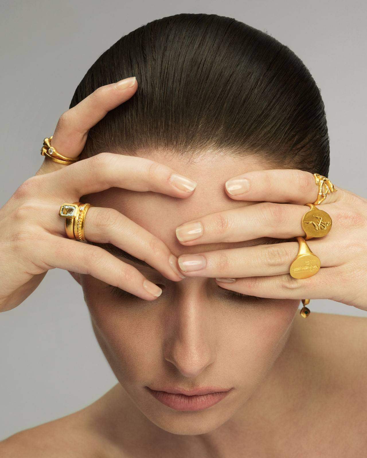 Temple of the Sun Heritage Ring Hermes Solid Gold