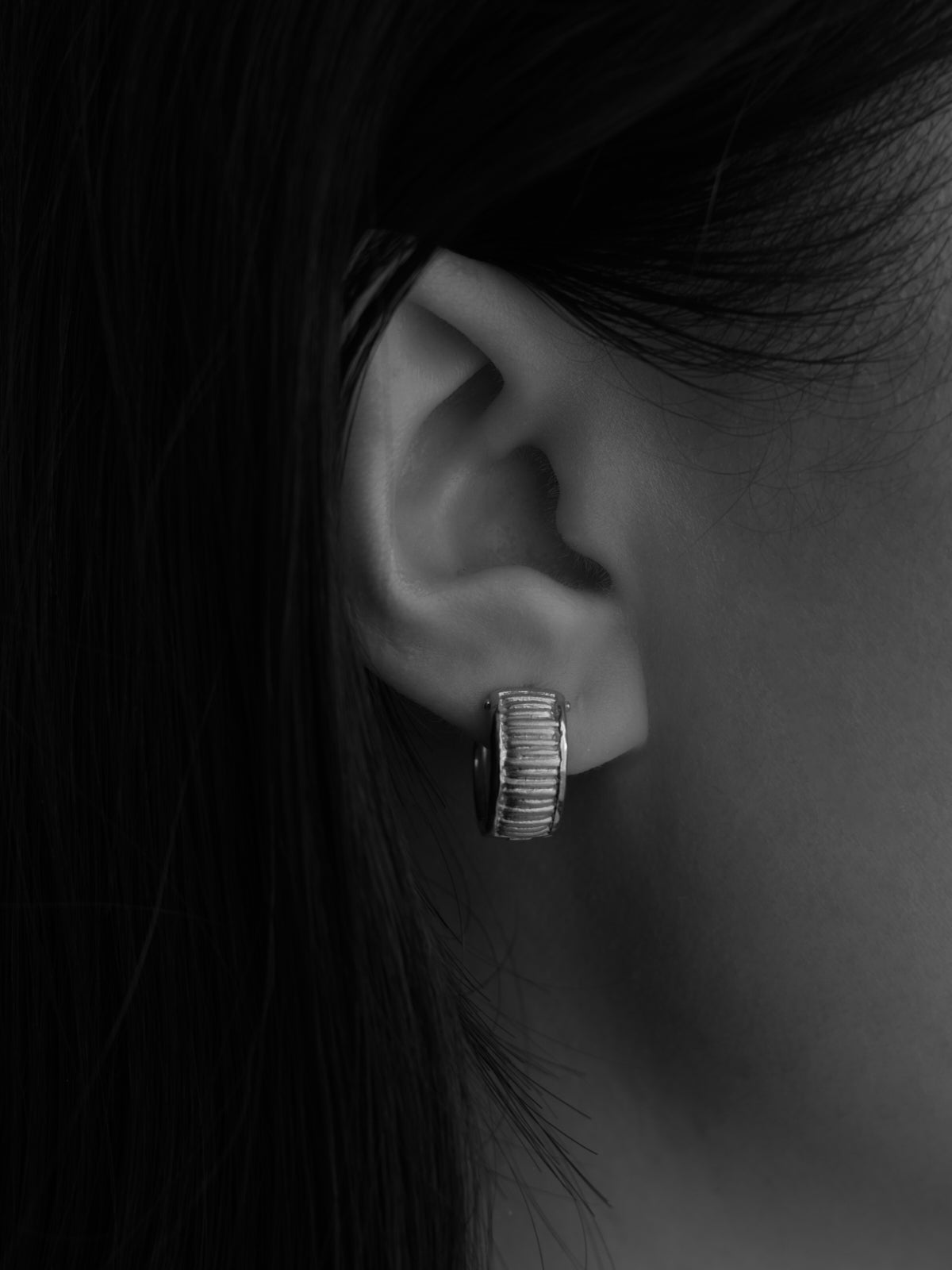 Temple of the Sun Jewellery Arete Wide Huggies Silver