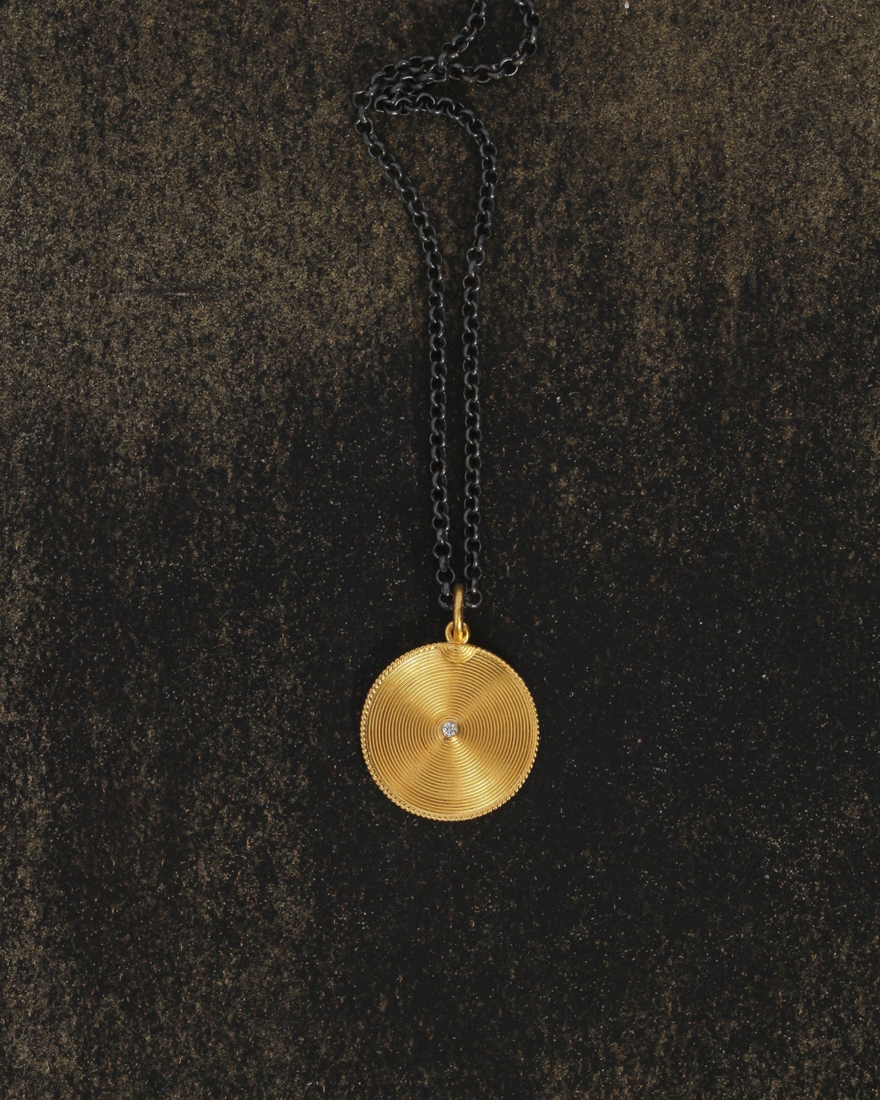 Temple of the Sun Patella Large Necklace Diamond Solid Gold