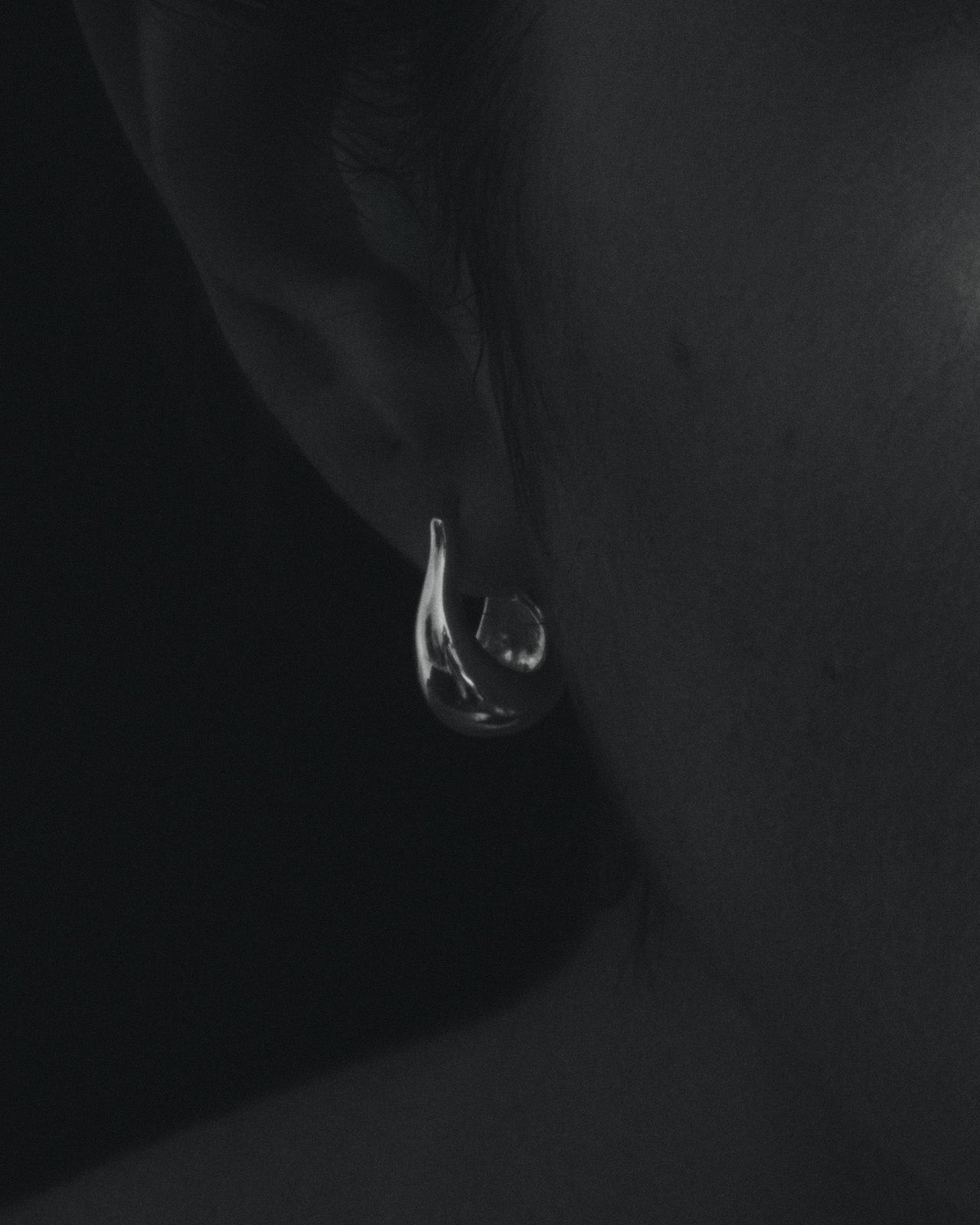 Temple of the Sun Poppy Earrings Silver