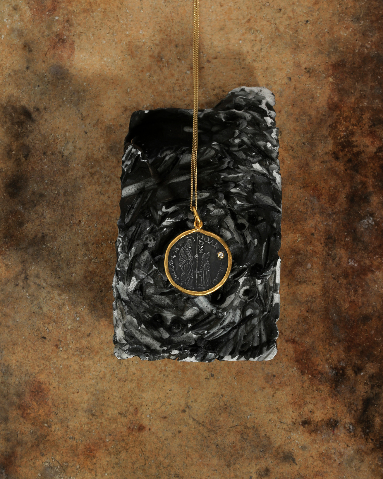 Temple of the Sun Regis Necklace Diamond Solid Gold