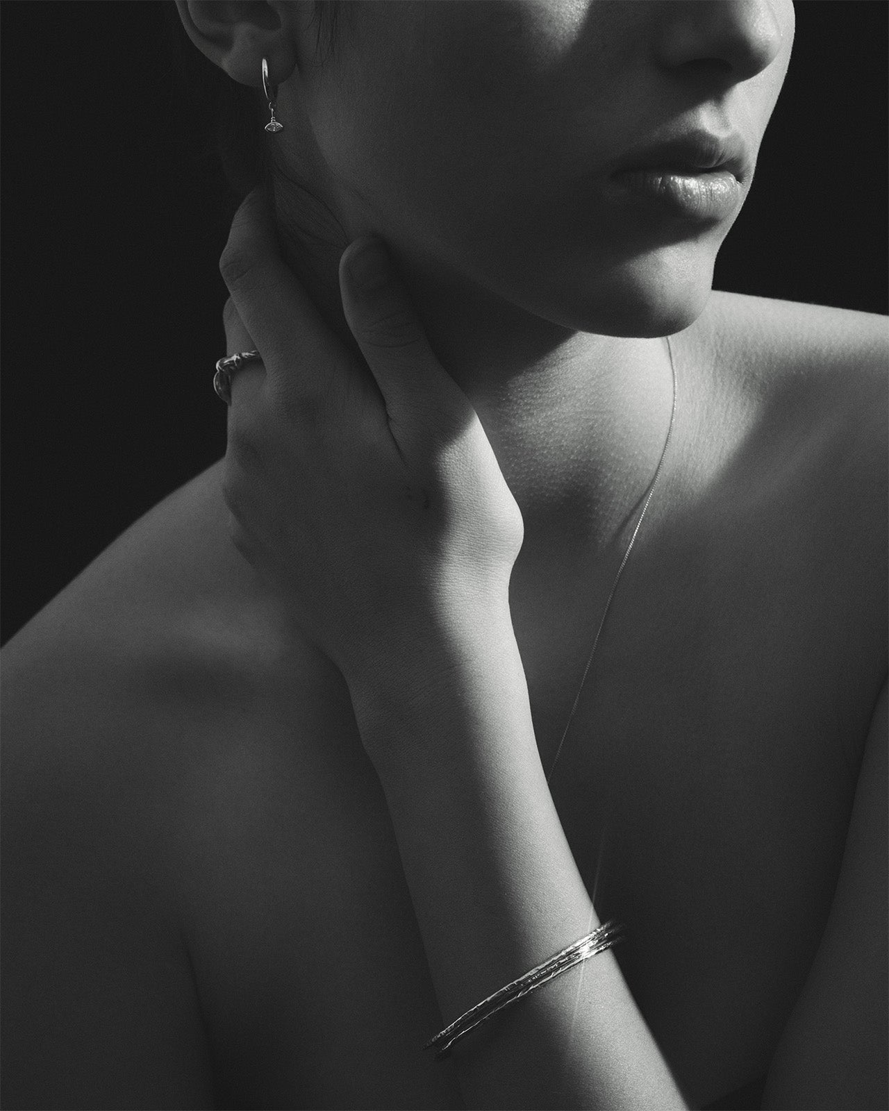 Temple of the Sun Relic Bangle Solid Gold