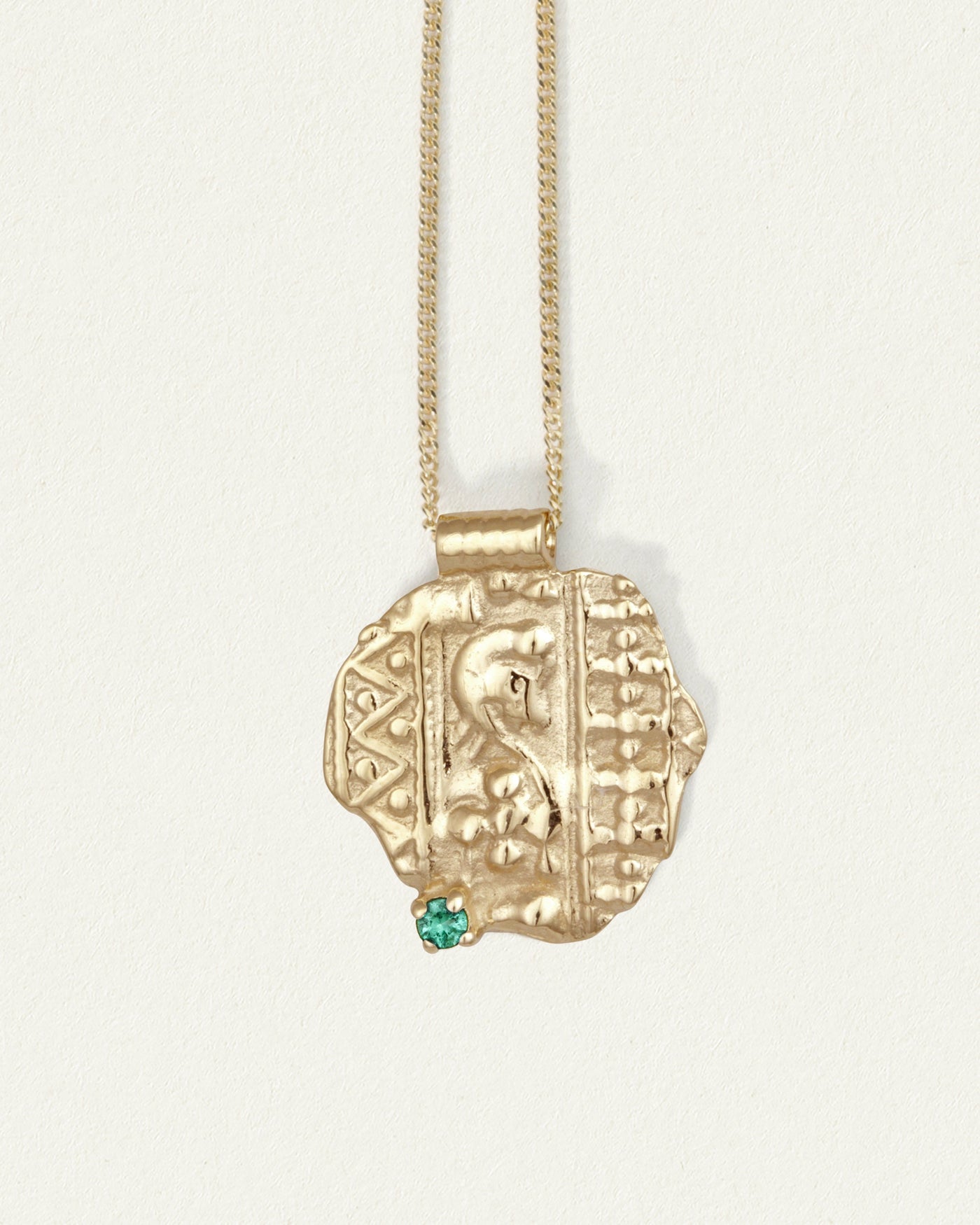 Emerald stone online necklace gold