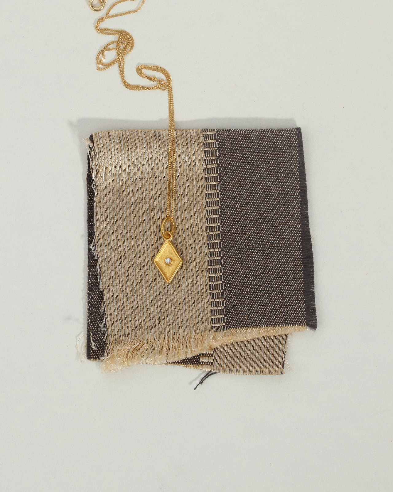 Temple of the Sun Tala Necklace Kite Solid Gold